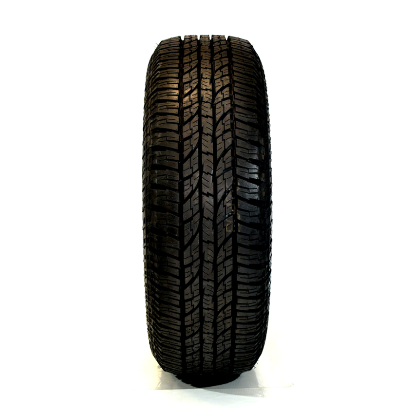 Pneu 245/70R16 Yokohama Geolandar G015 AT 106T Letras Brancas